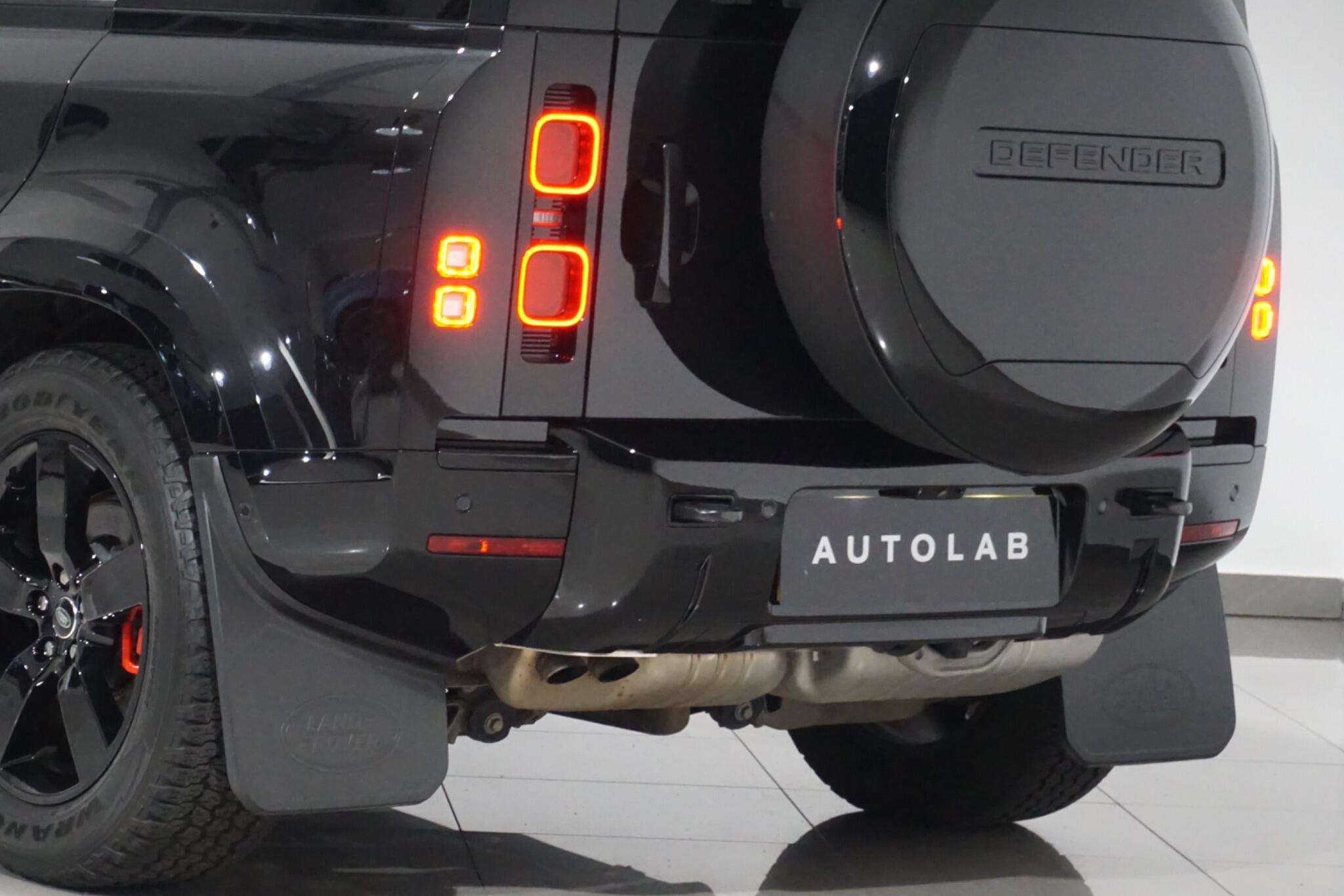 Land Rover Defender 110 3.0 D350 MHEV X-Dynamic SE SUV 5dr Diesel Auto 4WD Euro 6 (s/s) (350 ps)